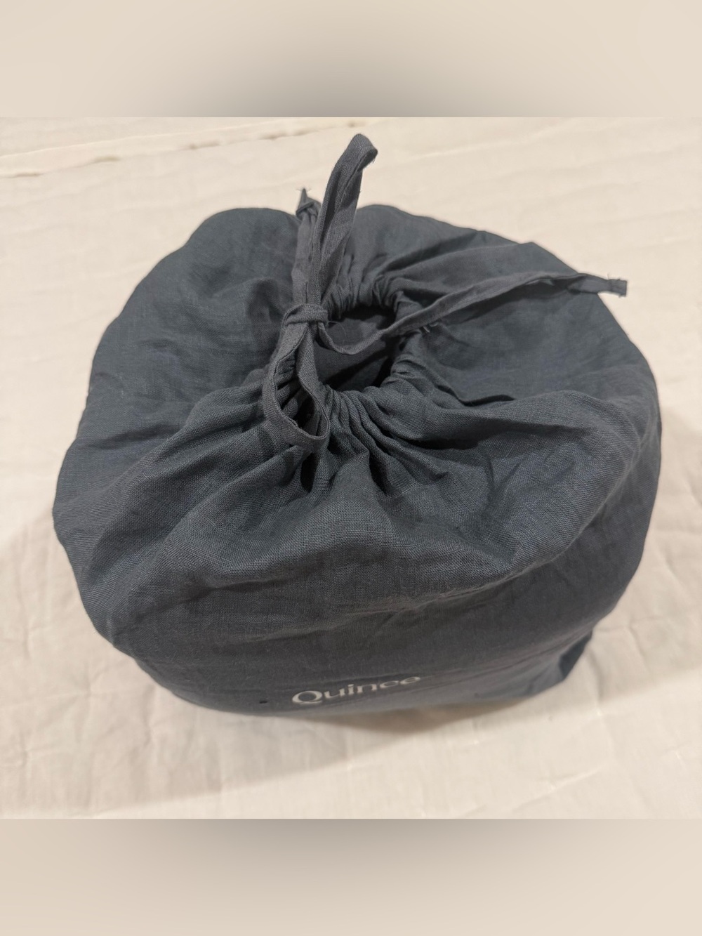 New Quince European Linen Sheet Set Split King (5-piece set) MSRP $214 Nightfall - Picture 6 of 7